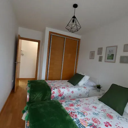 Apartamento Con Balcón Y Vistas Al Mar *
